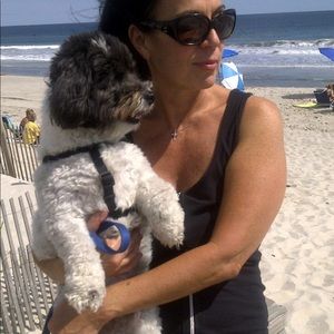 Meet your Posher, Gloria